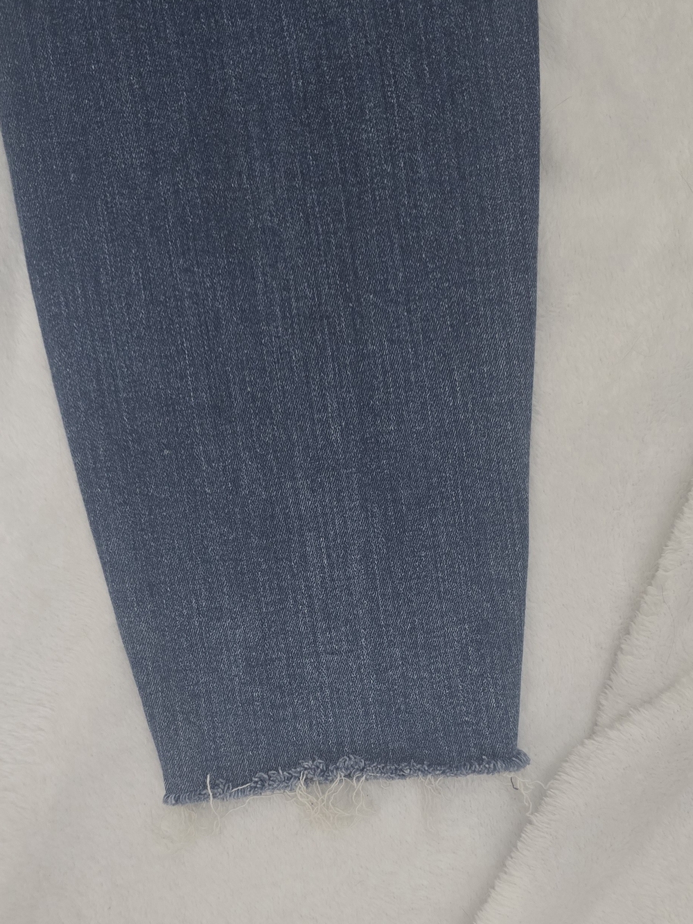 Universal Thread Mid-Blue Skinny Jeans - Picture 4 of 4
